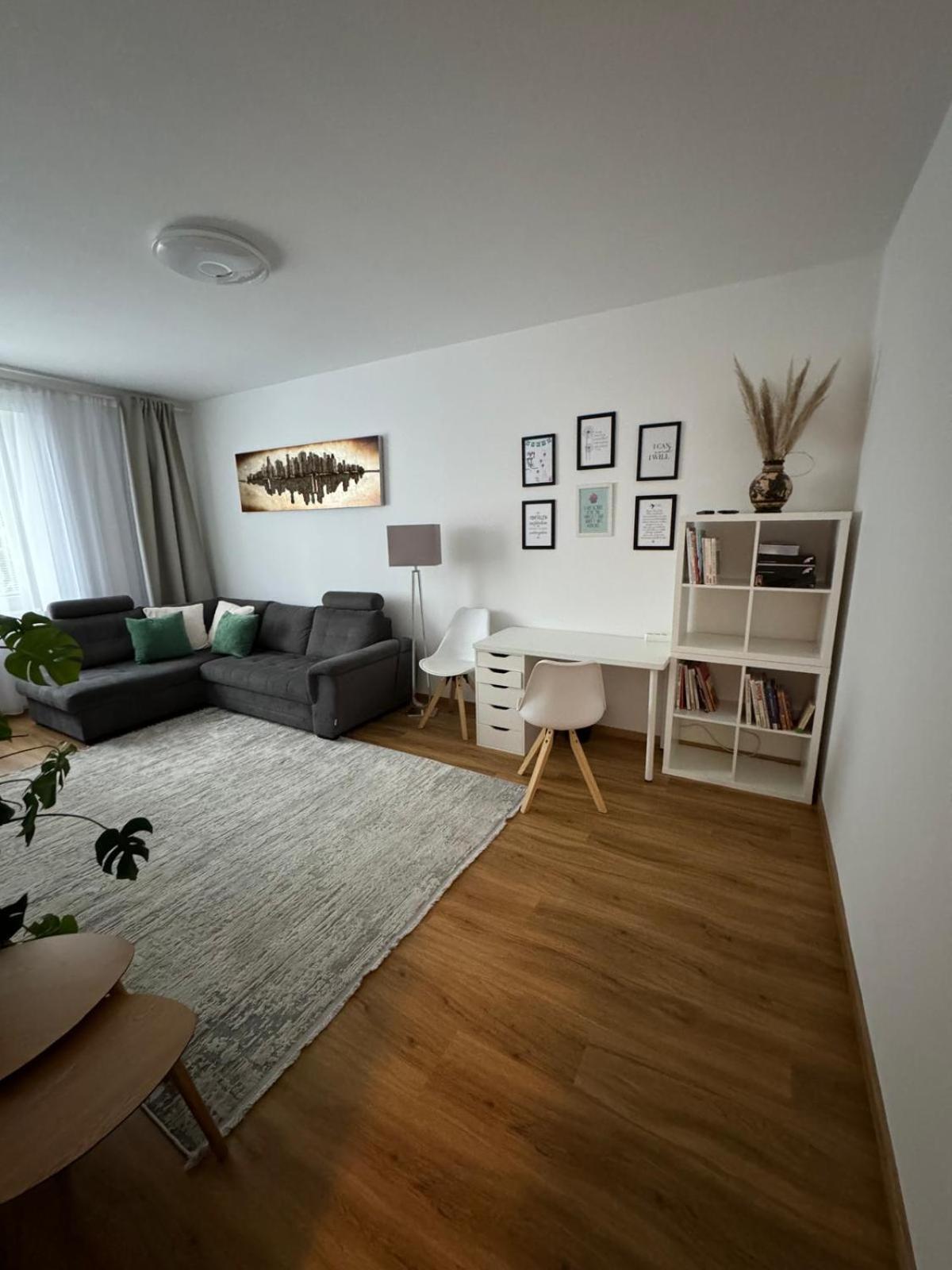Sunny And Elegant Apartament In Central Location Graz Kültér fotó
